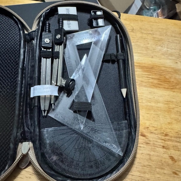 Merangue Geometry Drafting Tool Kit – 9pc Math Set w/ Compass, Rulers & Case - Picture 8 of 13